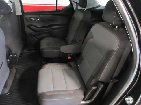 Used 2018 Chevrolet Traverse LT AWD/4WD image 18