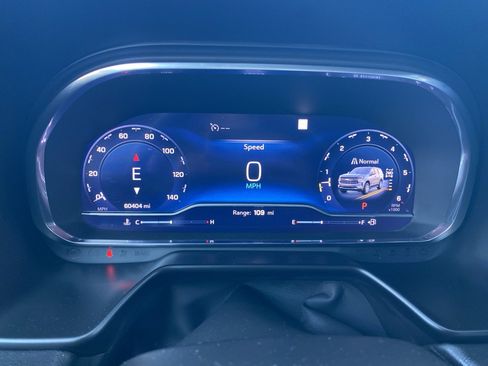 Used 2022 Chevrolet Tahoe Z71 w/ Z71 Off-Road Package image 2