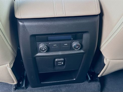 Used 2023 Chevrolet Traverse LS image 22