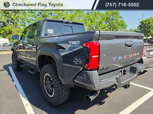 Used 2025 Toyota Tacoma TRD Off-Road w/ TRD Off Road Premium Package AWD/4WD image 4