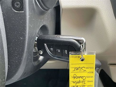 Used 2022 Toyota Camry LE image 27