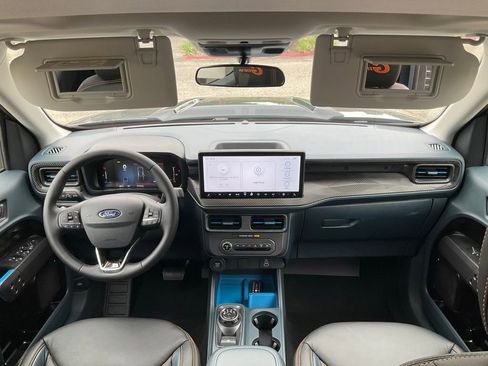 New 2025 Ford Maverick XLT w/ XLT Luxury Package image 28