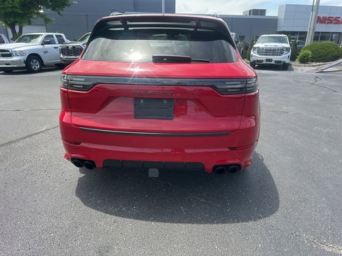 Used 2021 Porsche Cayenne GTS AWD/4WD image 4