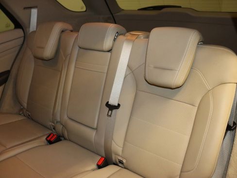 Used 2015 Mercedes-Benz ML 250 BlueTEC 4MATIC image 27