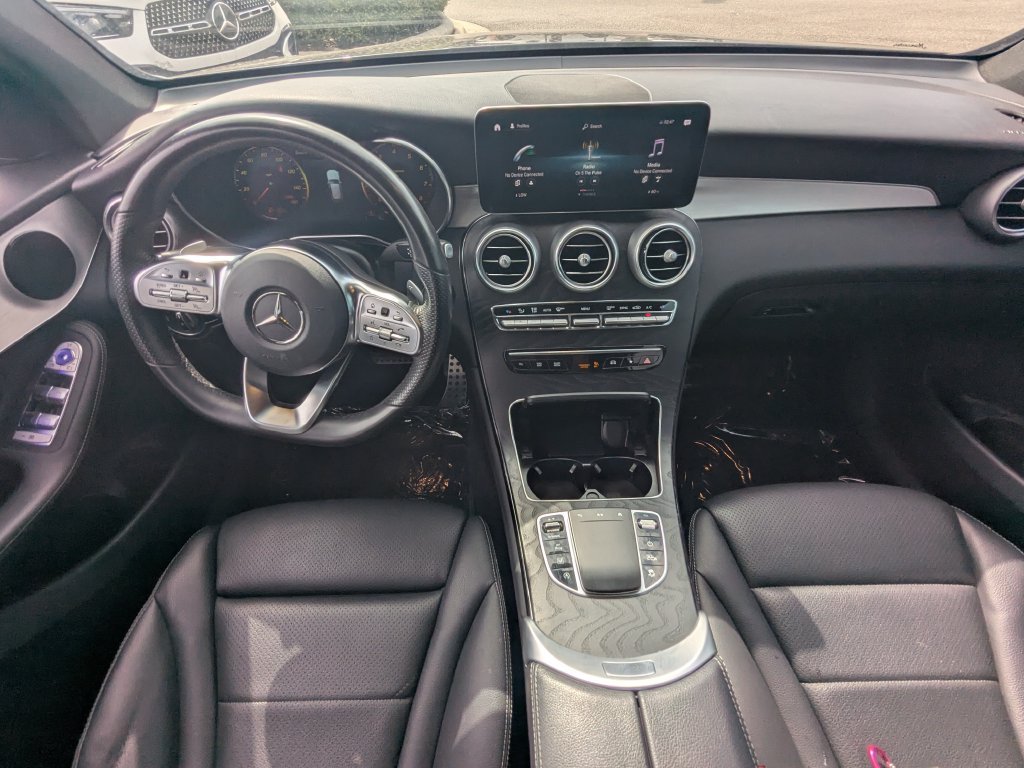 Used 2022 Mercedes-Benz GLC 300 image 2