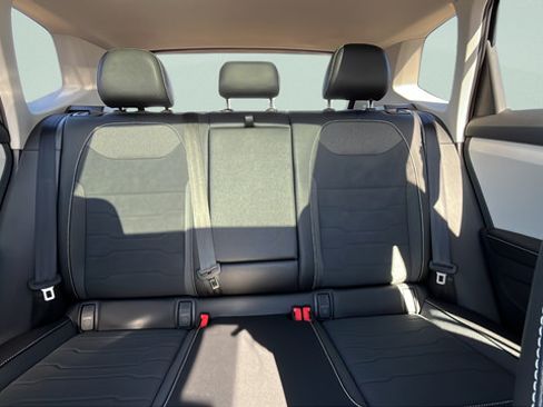 New 2026 Volkswagen Taos SE AWD/4WD image 10