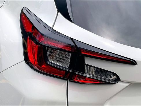 Used 2025 Subaru Crosstrek 2.5i Limited w/ Crosstrek Mirror Package AWD/4WD image 33