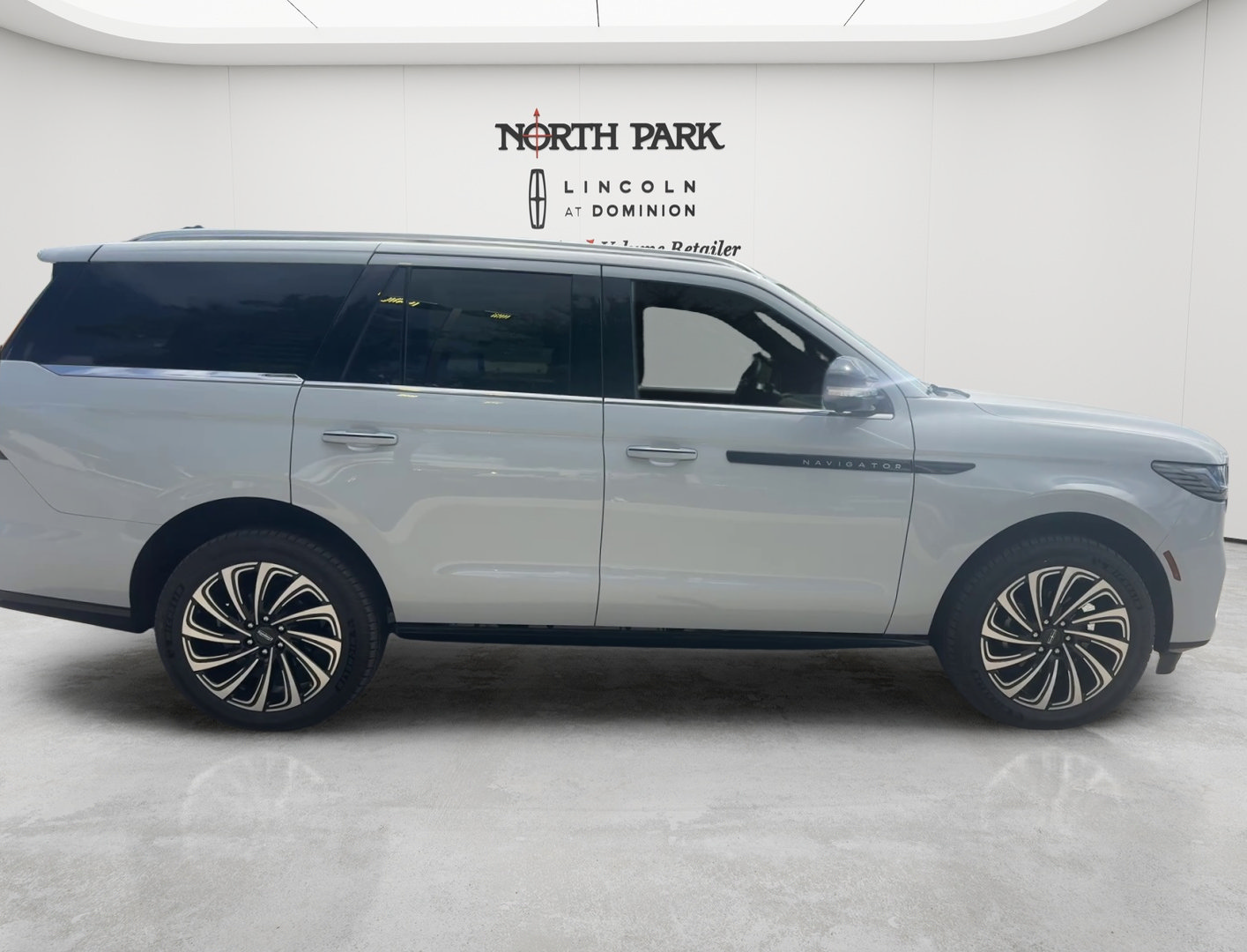 New 2026 Lincoln Navigator Black Label AWD/4WD image 6