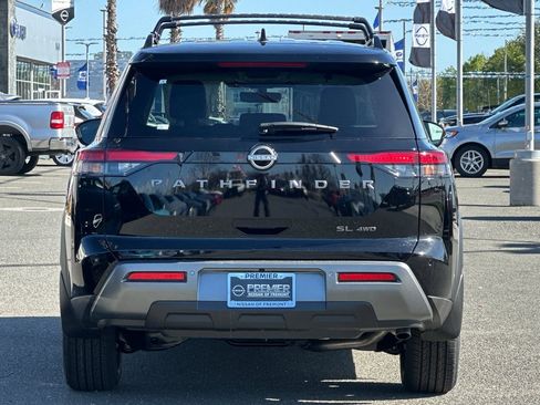 New 2026 Nissan Pathfinder SL AWD/4WD image 5