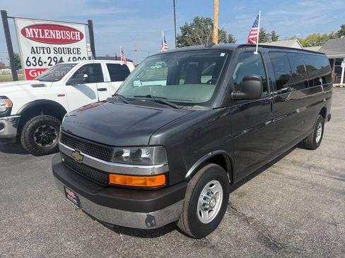 Used 2016 Chevrolet Express 3500 LT w/ LT Preferred Equipment Group RWD image 2