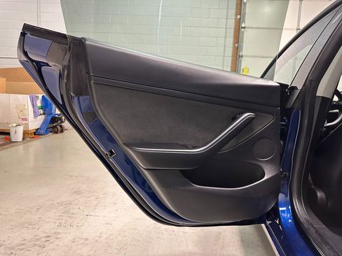 Used 2022 Tesla Model 3 Long Range AWD/4WD image 21