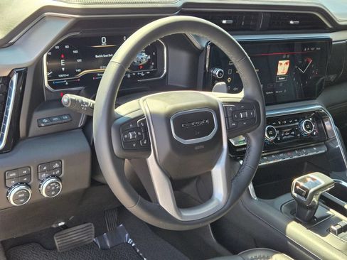 Used 2024 GMC Sierra 1500 Denali w/ Technology Package AWD/4WD image 20