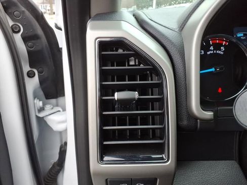 Certified 2021 Ford F250 Lariat w/ Tremor Off-Road Package image 17