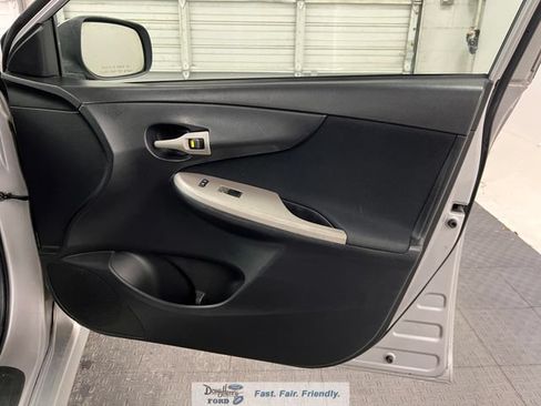 Used 2010 Toyota Corolla S FWD image 32