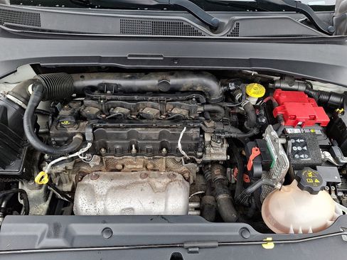 Used 2019 Jeep Compass Latitude image 28