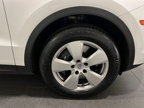 Certified 2022 Porsche Cayenne image 13