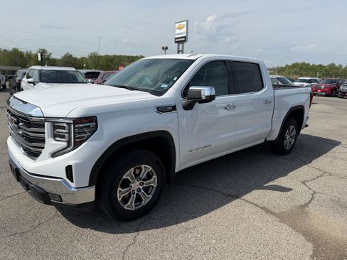 Used 2025 GMC Sierra 1500 SLT image 6