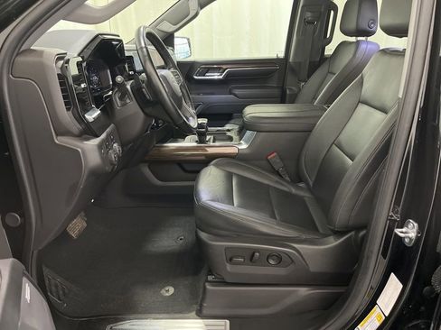 Used 2024 Chevrolet Silverado 1500 RST w/ Convenience Package II image 4