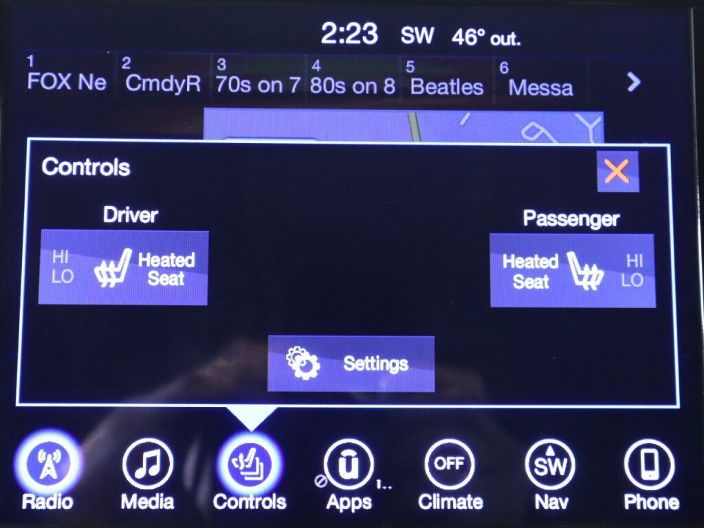 Used 2017 Chrysler Pacifica Touring-L FWD image 17