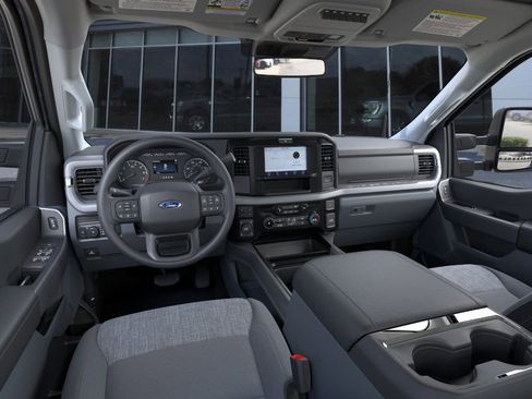 New 2026 Ford F250 XLT w/ FX4 Off-Road Package image 9