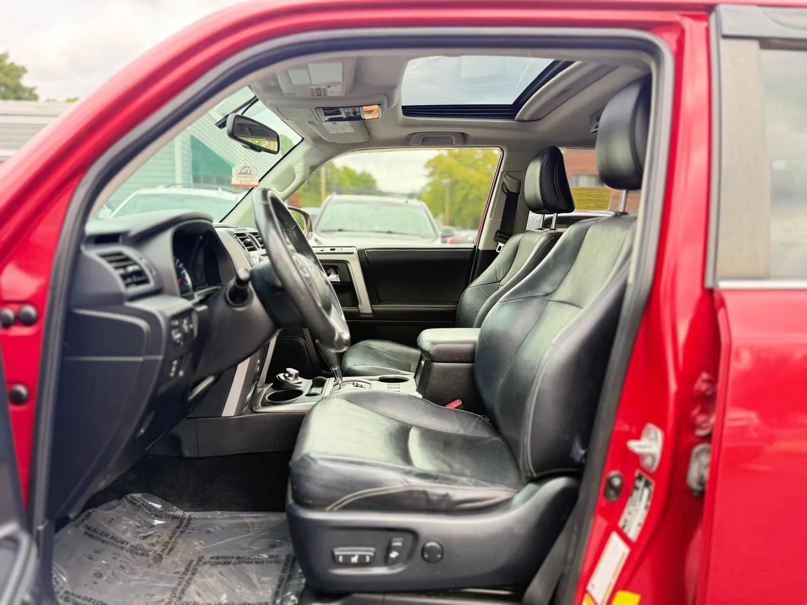 Used 2014 Toyota 4Runner Limited AWD/4WD image 9