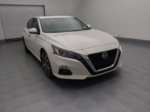 Used 2020 Nissan Altima 2.5 Platinum image 13