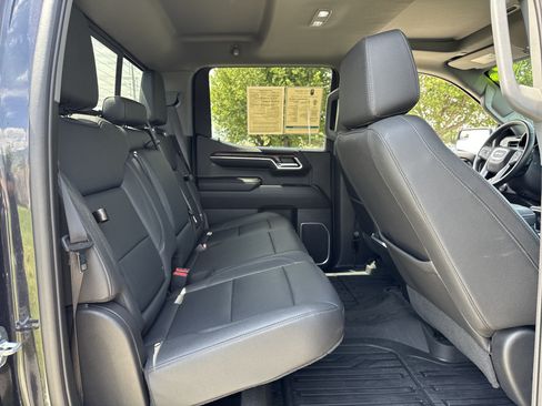 Used 2023 GMC Sierra 1500 SLT w/ SLT Convenience Package AWD/4WD image 30