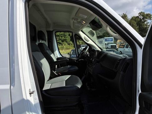 Used 2025 RAM ProMaster 3500 w/ Convenience Group FWD image 9