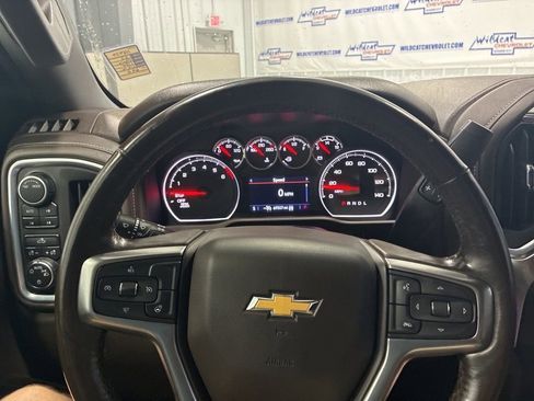 Used 2022 Chevrolet Silverado 1500 LT w/ Z71 Off-Road Package AWD/4WD image 22