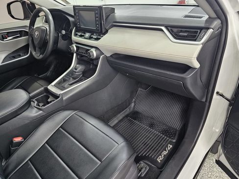 Used 2019 Toyota RAV4 XLE w/ All Weather Liner Package AWD/4WD image 12