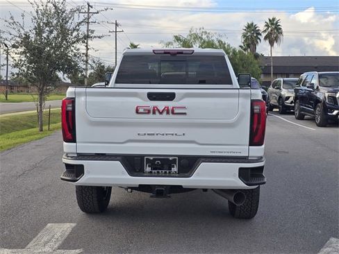 New 2026 GMC Sierra 2500 Denali w/ Denali Reserve Package image 6
