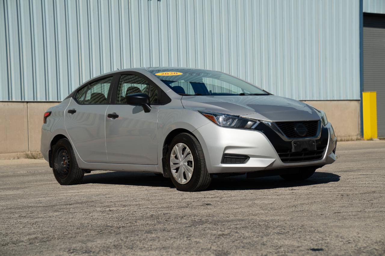 Used 2020 Nissan Versa S FWD image 4