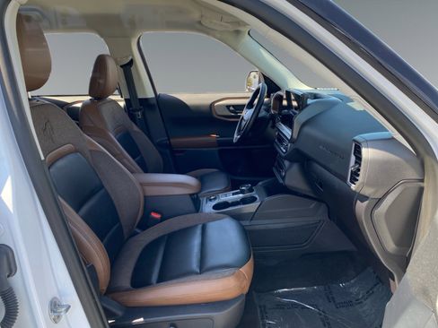 Used 2025 Ford Bronco Sport Outer Banks AWD/4WD image 15