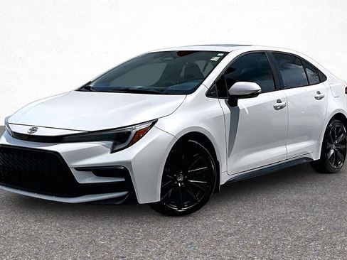 Certified 2024 Toyota Corolla XSE FWD image 4