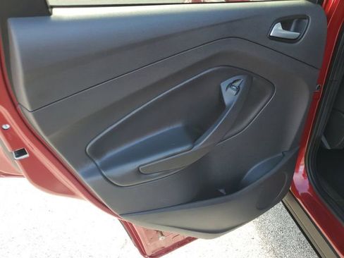 Certified 2017 Ford Escape SE image 15