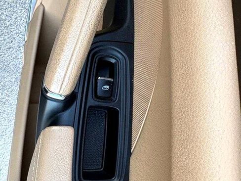 Used 2014 Porsche Cayenne AWD 4dr Manual image 10