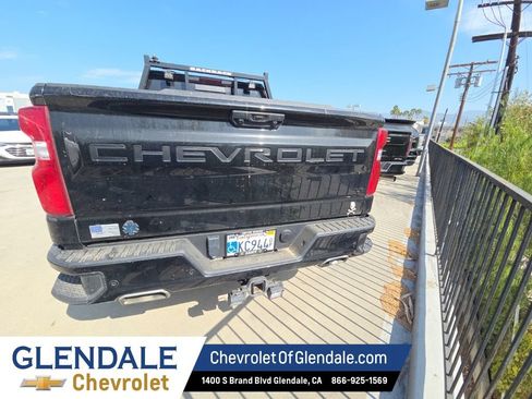 Used 2024 Chevrolet Silverado 1500 LT Trail Boss w/ LT Trail Boss Premium Package AWD/4WD image 6