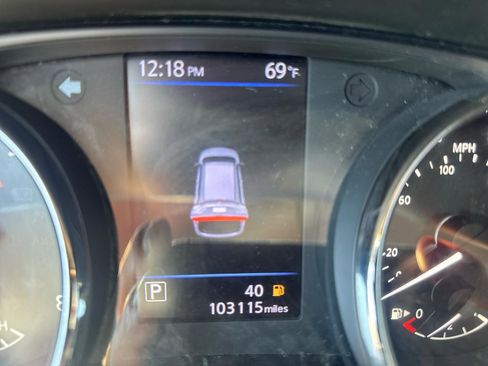 Used 2018 Nissan Rogue SV w/ Premium Package AWD/4WD image 16