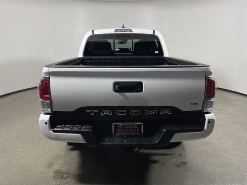 Certified 2021 Toyota Tacoma TRD Off-Road w/ Technology Package AWD/4WD image 4