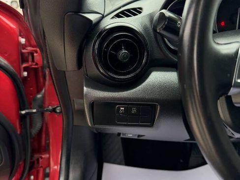 Used 2017 MAZDA MX-5 Miata Sport image 28