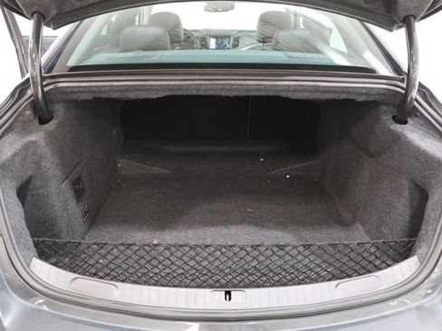 Used 2015 Chevrolet Impala LTZ FWD image 32