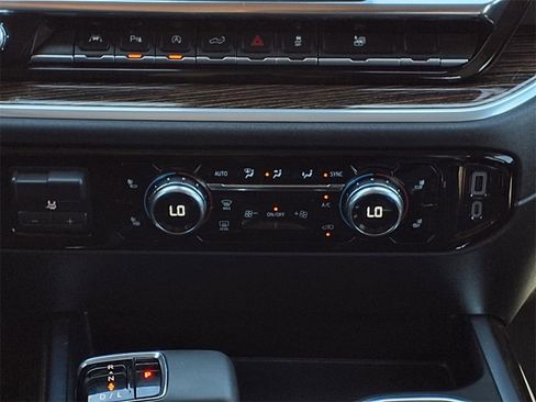 Used 2025 GMC Sierra 1500 Elevation w/ Elevation Premium Package image 15