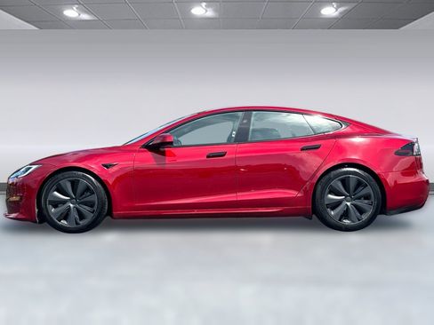 Used 2025 Tesla Model S AWD image 2