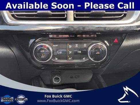 Used 2024 Chevrolet Trax RS FWD image 14
