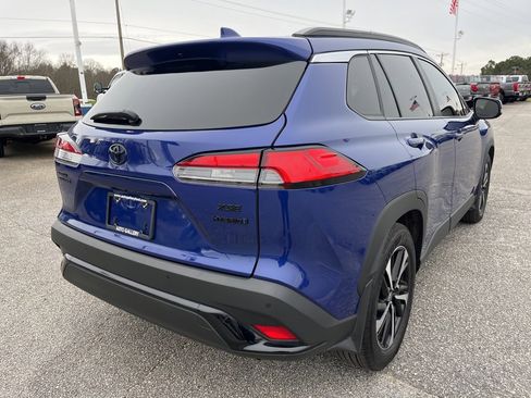 Used 2024 Toyota Corolla Cross XSE image 5