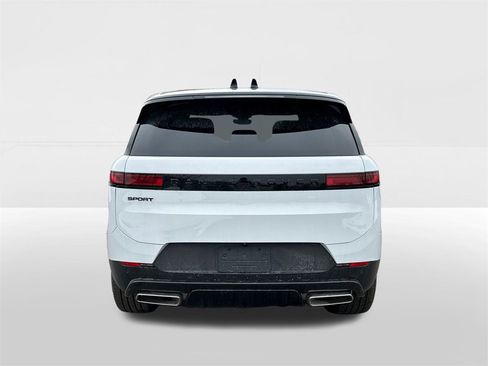 New 2025 Land Rover Range Rover Sport SE image 3