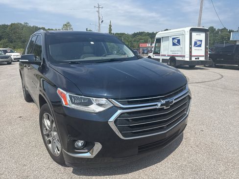 Used 2020 Chevrolet Traverse Premier w/ LPO, Floor Liner Package FWD image 7