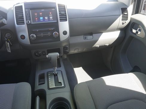 Used 2019 Nissan Frontier SV image 23