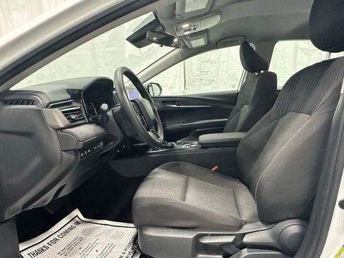 Used 2025 Toyota Camry LE image 14