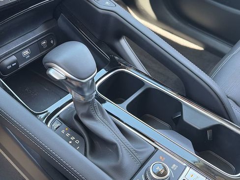 Certified 2025 Kia Telluride SX Prestige AWD/4WD image 28